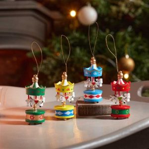 wooden carousel pendant set of 4 assorted 8x3cm